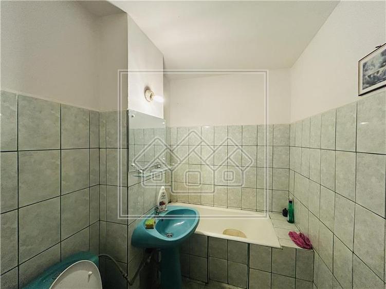 Ap decomandat, 3 camere, 2 balcoane - Zona Turnisor - 17