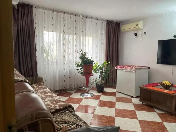Apartament cu 4 camere decomandat în Vitan