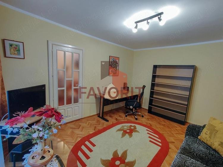 Apartament cu 2 camere, mobilat în P-ța Unirii
