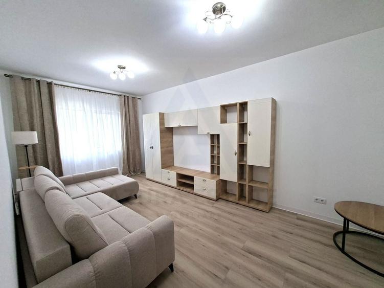 Apartament cu 3 camere decomandat, mobilat în Șelimbăr