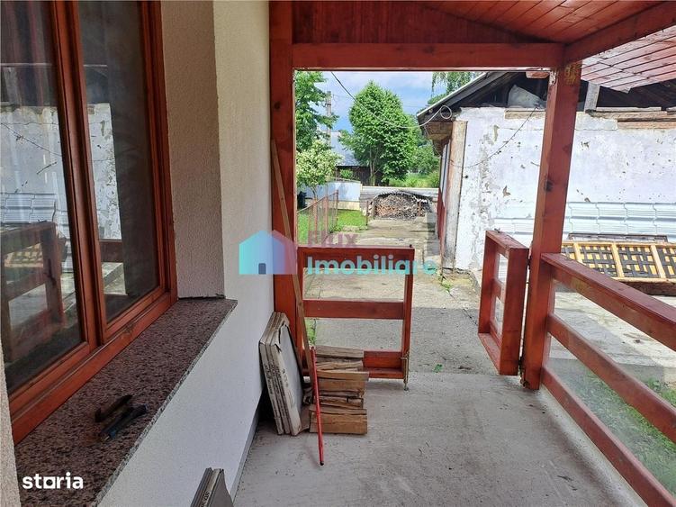 Casă cu 2 camere în Mălini