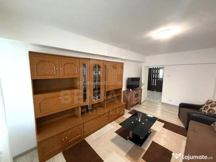 Apartament cu 2 camere decomandat în Calea București