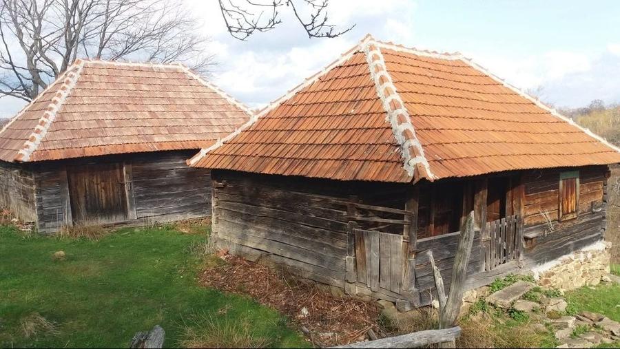 Spațiu comercial, în Pui