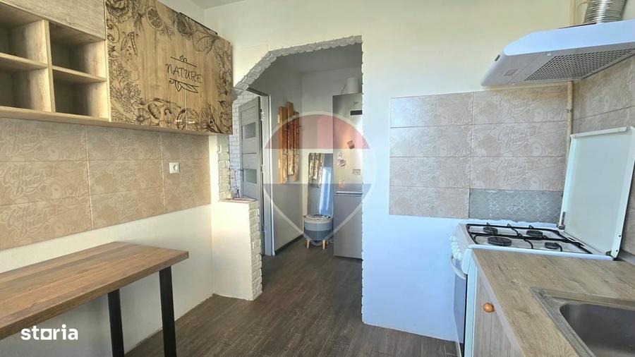 Apartament cu 2 camere semidecomandat în Vitrometan