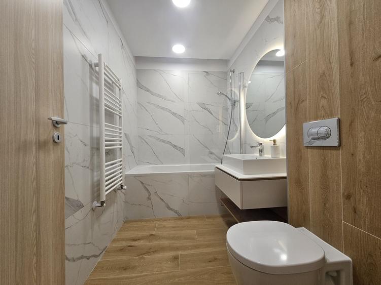 Apartament cu 2 camere decomandat în Central