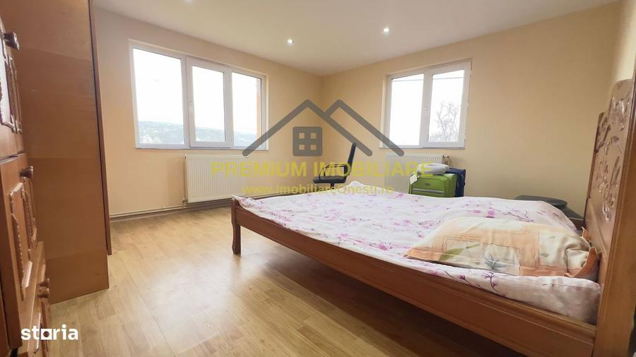 Casă cu 6 camere cu Teren 2500 Mp în Bogdănești