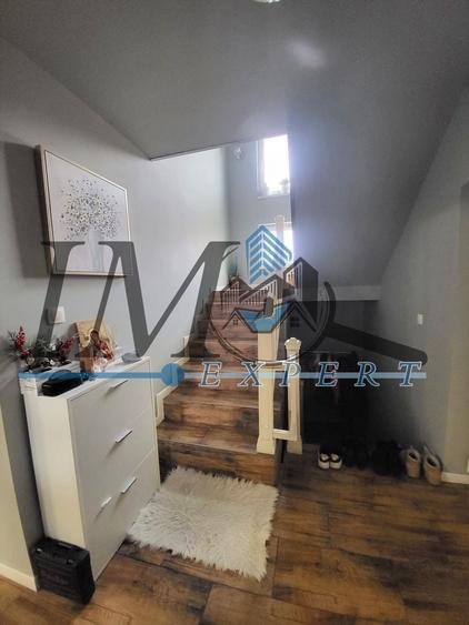 Casă individuală cu 5 camere cu Canalizare în Sud