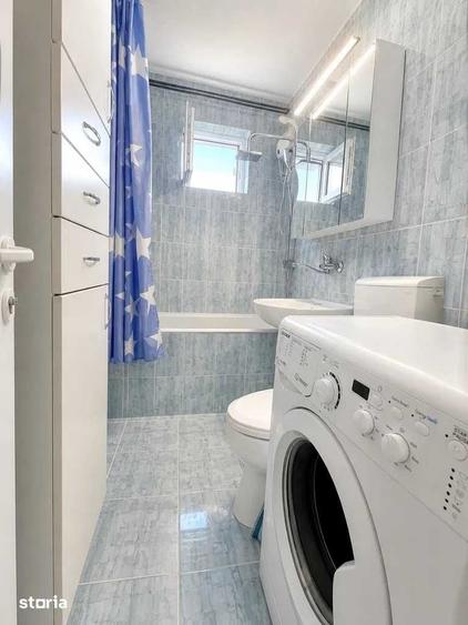 Apartament cu 3 camere decomandat în Voineasa