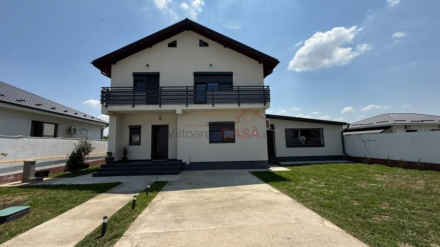 Casă individuală cu 4 camere cu Teren 391 Mp în Domnești