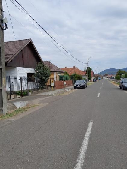Casă individuală cu 3 camere cu Teren 900 Mp în Central