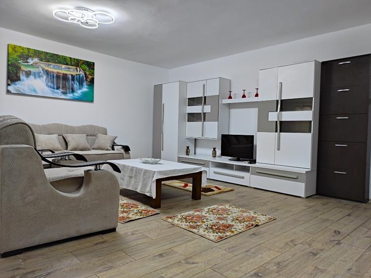 Apartament cu 2 camere decomandat în Gara