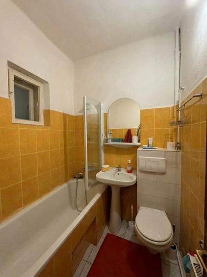 Casă cu 4 camere cu Teren 500 Mp în Central