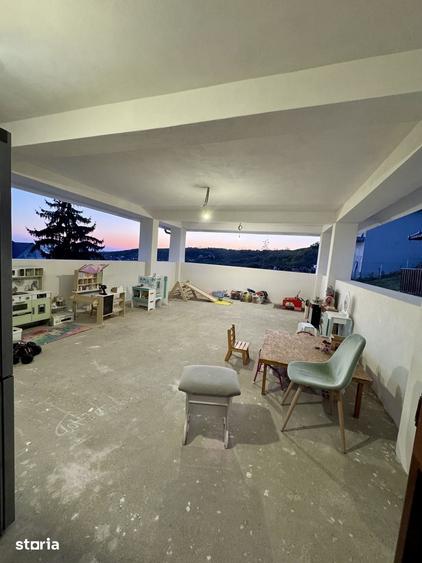 Casă cu 4 camere cu Teren 2000 Mp în Oncea