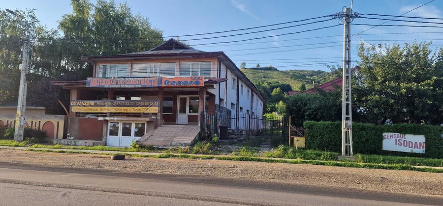 Spațiu comercial, de 1,035 mp, în Central
