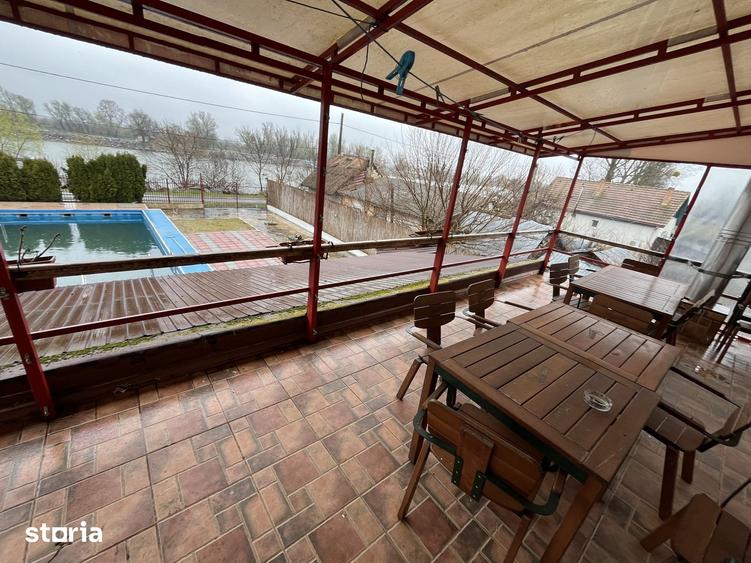 Casă cu Teren 2034 Mp în Maliuc