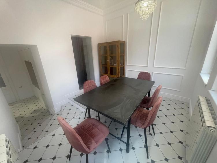 Apartament cu 5 camere decomandat în Ultracentral