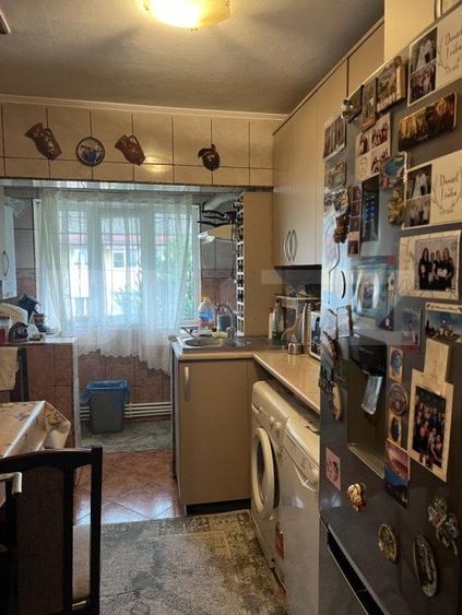 Apartament cu 5 camere decomandat, mobilat în Sud