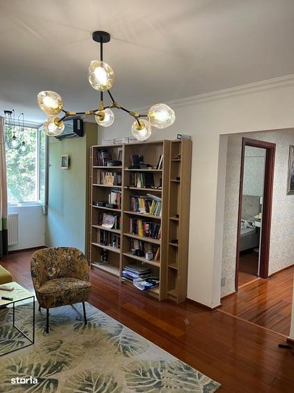 Apartament cu 2 camere decomandat în Arcul de Triumf