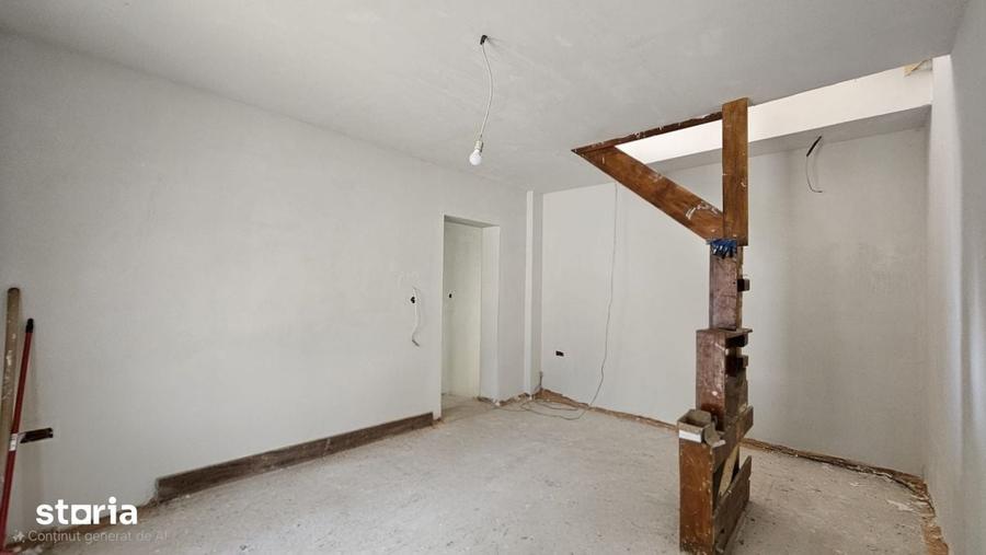 Casă cu 3 camere cu Teren 720 Mp în Păcurari