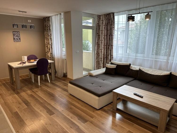 Apartament cu 2 camere decomandat în Exterior Vest