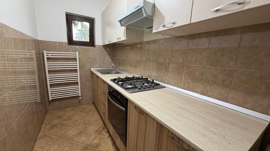 Casă individuală cu 5 camere cu Canalizare în Moara de Vânt