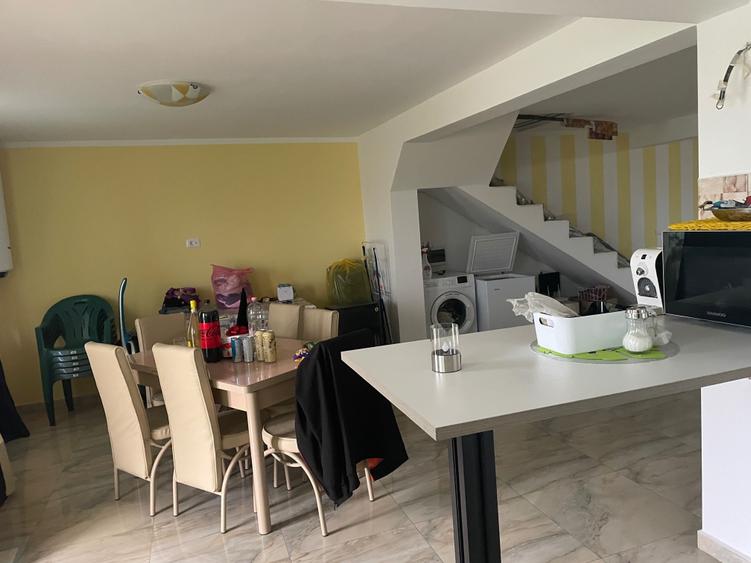 Casă cu 1 camere în Central