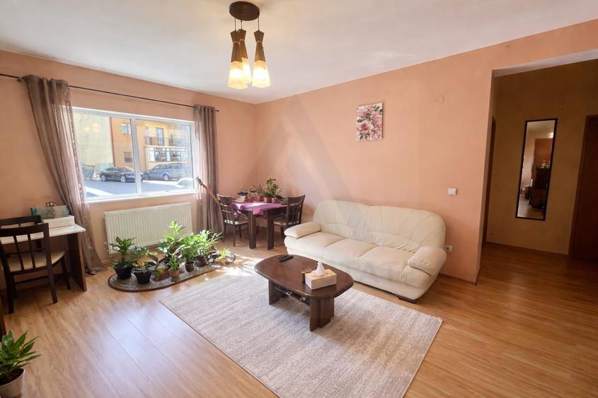 Apartament 2 camere parter 64 mp utili balcon 7 mp zona Selimbar - 1