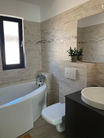 Apartament cu 3 camere decomandat, mobilat în Dumbrăvița