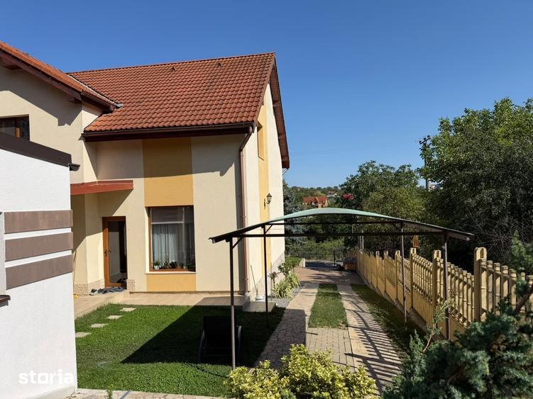 Casă cu 4 camere decomandat cu Teren 1000 Mp în Sântandrei