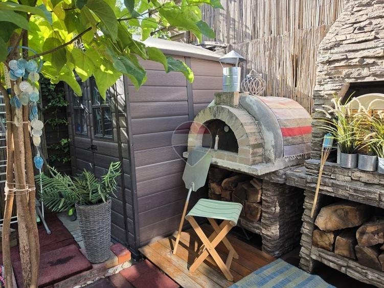 Duplex cu 5 camere cu Teren 233 Mp în Sud