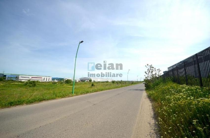 Teren Construcții intravilan de 17400 mp, în Manolache