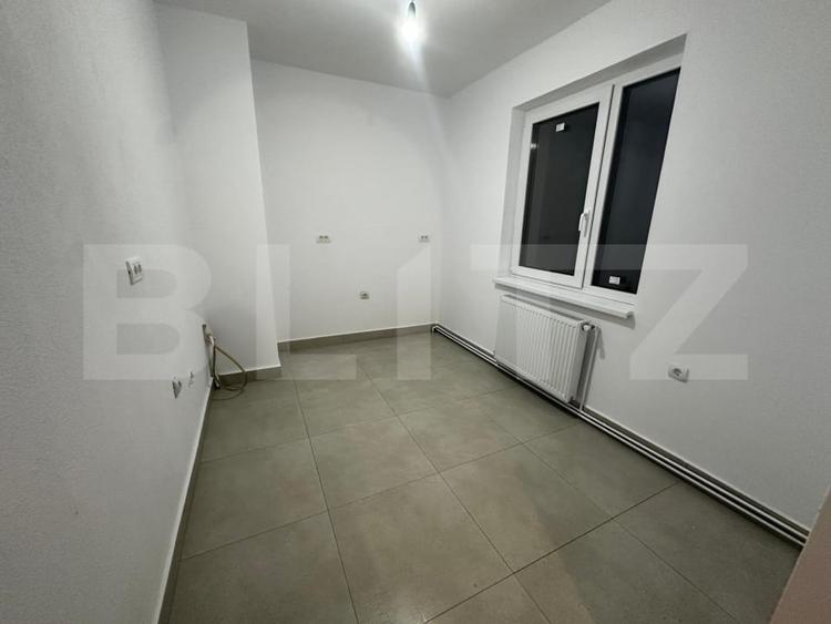 Casă individuală cu 8 camere cu Canalizare în Sebeș