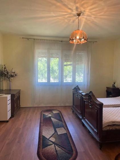 Casă cu Teren 700 Mp în Central