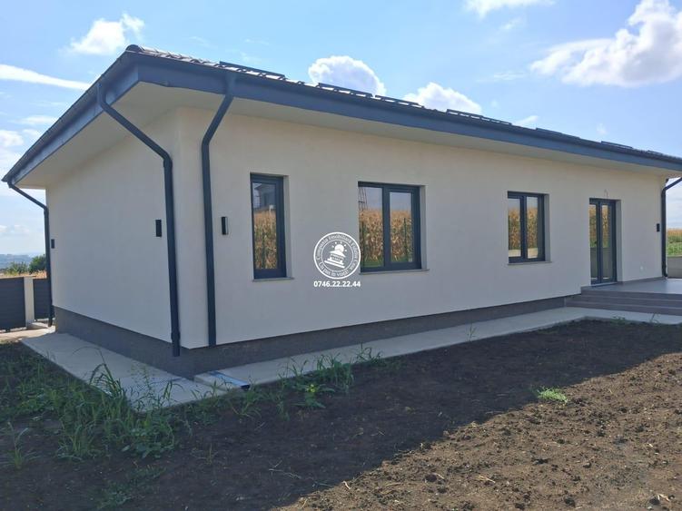 Casă cu 4 camere cu Teren 450 Mp în Breazu