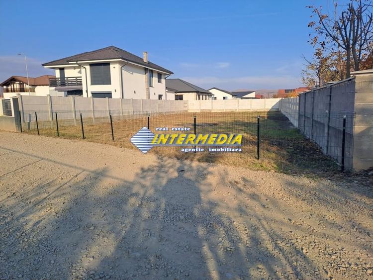 Teren Construcții intravilan de 500 mp, în Micești