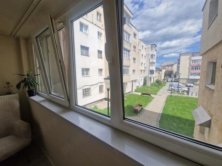 Apartament cu 4 camere decomandat în Central