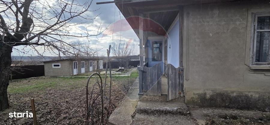 Casă cu 4 camere în Stanca