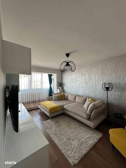 Apartament cu 3 camere decomandat în Dacia