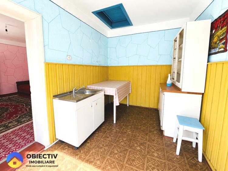Casă individuală cu 5 camere cu Garaj în Vânători-Neamț