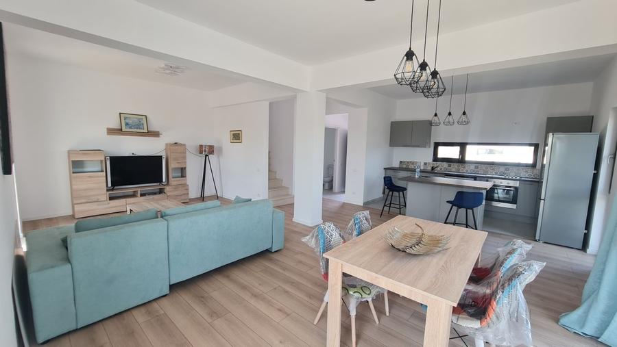 Duplex cu 4 camere cu Canalizare în Balotești
