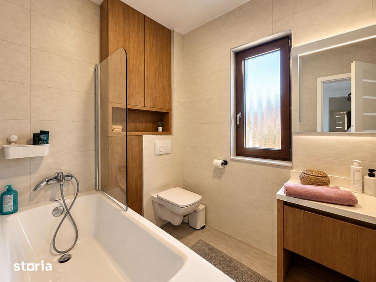 Casă cu 4 camere cu Teren 350 Mp în Merghindeal