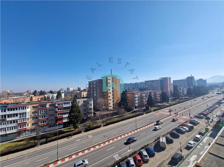 Apartament cu 3 camere circular în Astra