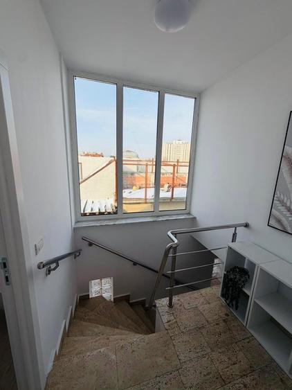 Apartament cu 4 camere decomandat în Cotroceni