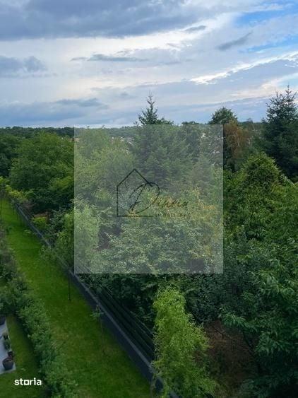 Apartament cu 3 camere în Est