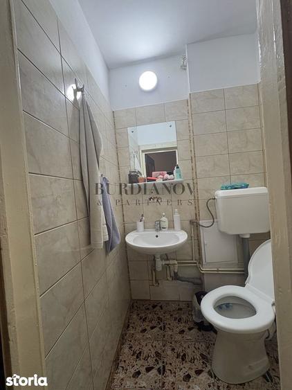 Apartament cu 3 camere decomandat în Rahova