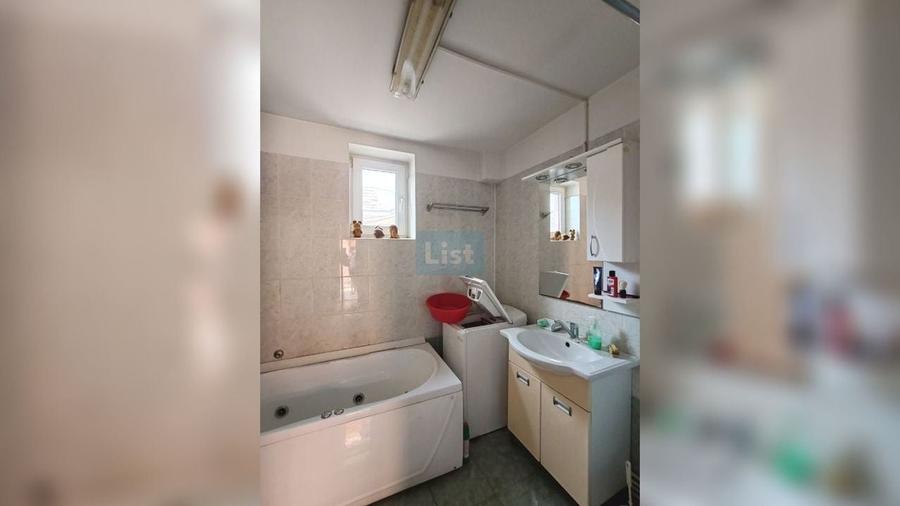 Casă cu 3 camere cu Canalizare în Mărăști