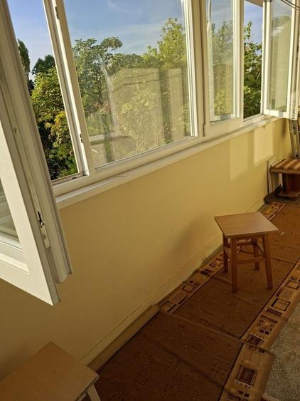 Apartament cu 3 camere semidecomandat în Gorjului