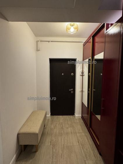 Apartament cu 3 camere decomandat, mobilat în Central