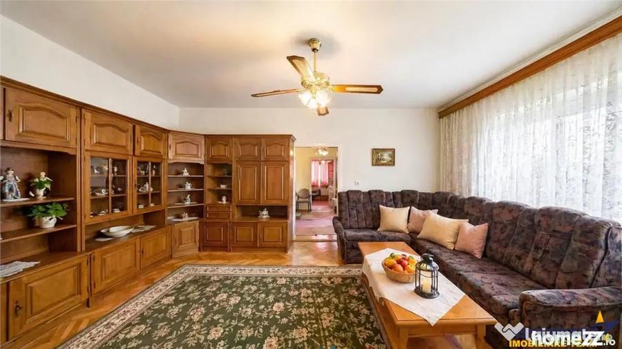 Casă cu 4 camere cu Teren 934 Mp în Central