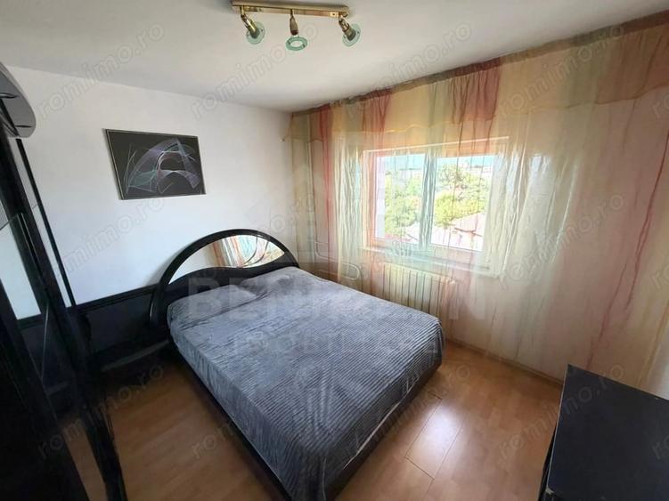 Apartament cu 3 camere decomandat în Brazda lui Novac